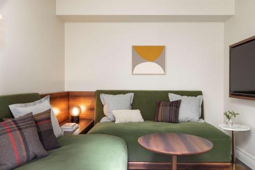 Junior King Suite