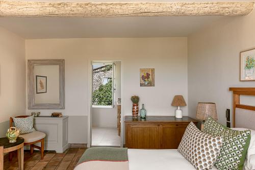 Superior Ventoux Room