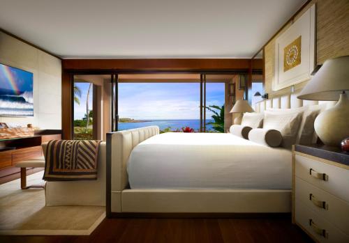 Ohana Ocean Front Suite with King Bed