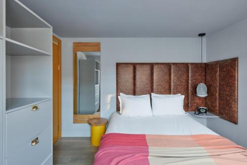 One-Bedroom Suite with Sofa Bed