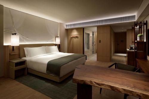 Premier Room King