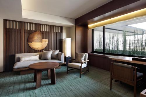 Deluxe Suite King