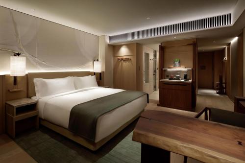 Deluxe Room, King