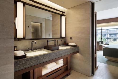 Deluxe Room Twin