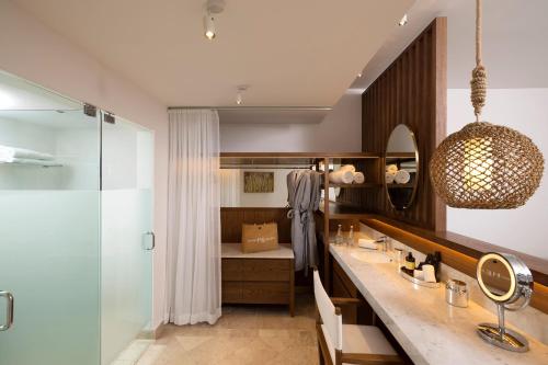 Extra ME+ Junior Suite with Terrace