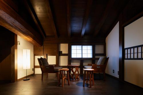 Japanese-Style Room - Bushigura