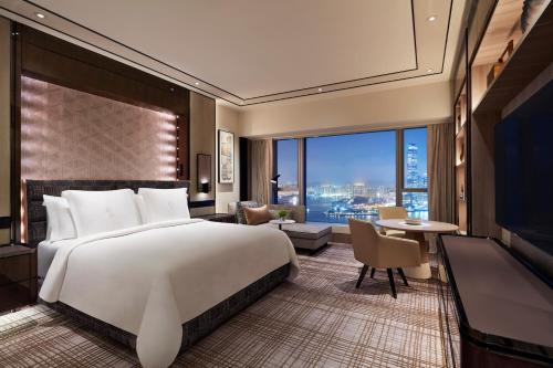 Newly Renovated Deluxe Harbor View Room King