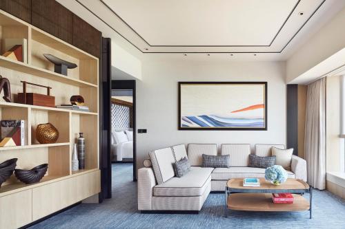 Newly Renovated Grand Harbour View Suite