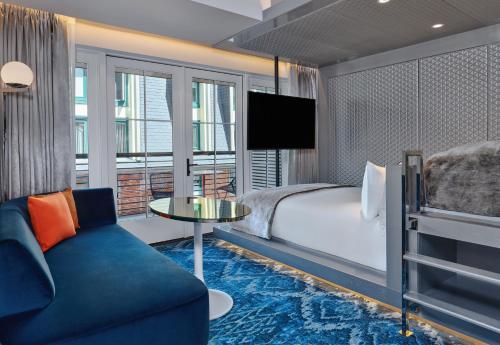 Spectacular Guest Room 2 Queen Balcony