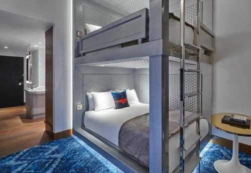 Wonderful Guest Room 2 Queen Bunk No View
