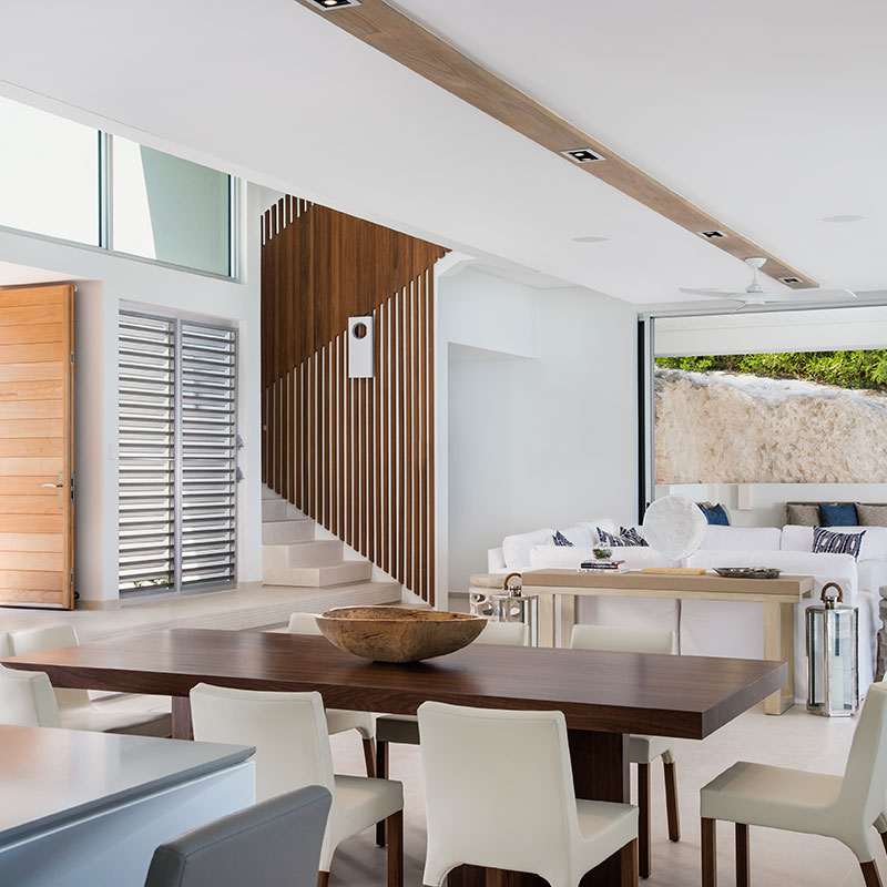 North Shore 4 Bedroom Beachfront Villa 