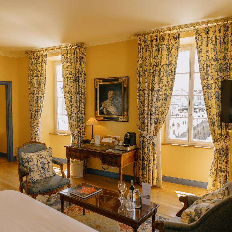 Deluxe Suite Harbor View