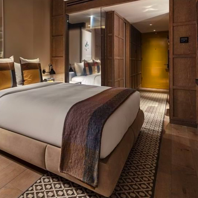 Deluxe King Room