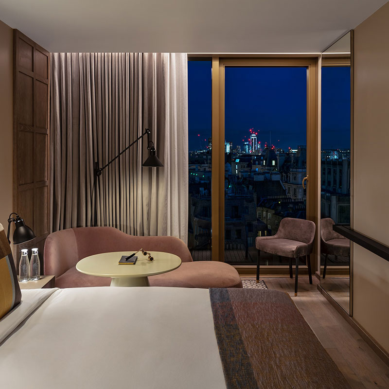 Deluxe King City View Room