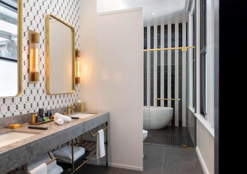 One-Bedroom Premium King Suite