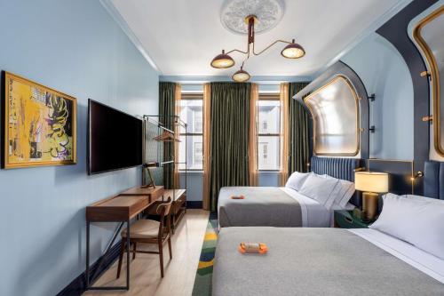 Premium Queen Room with Two Queen Beds