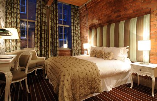 Standard King Room