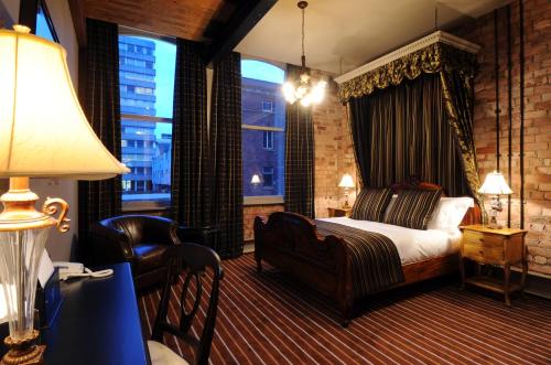 Standard King Room