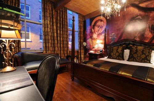 Standard King Room