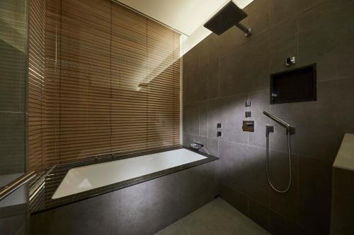 Deluxe Twin Room with River View