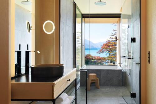 Lake Chuzenji View, Guest room, 2 Double, Balcony