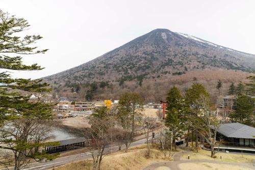 Lake Chuzenji View, Suite, 1 King, Sofa bed, Balcony