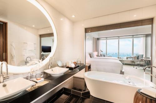 Staycation Offer - Twin Room with Bay View