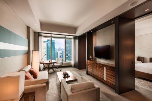 Staycation Offer - Twin Suite with City View