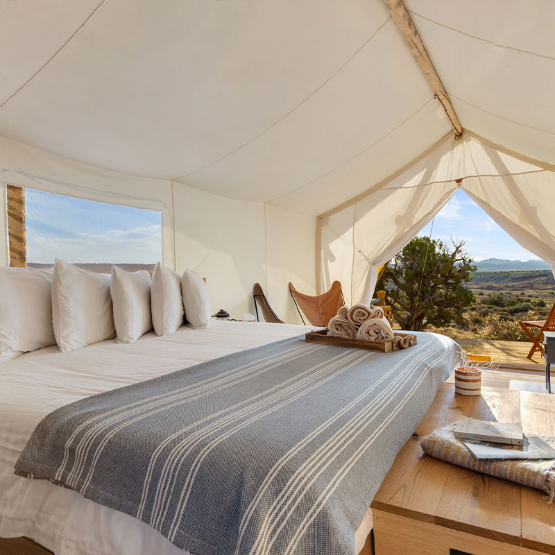 Deluxe Tent with Kids Tent
