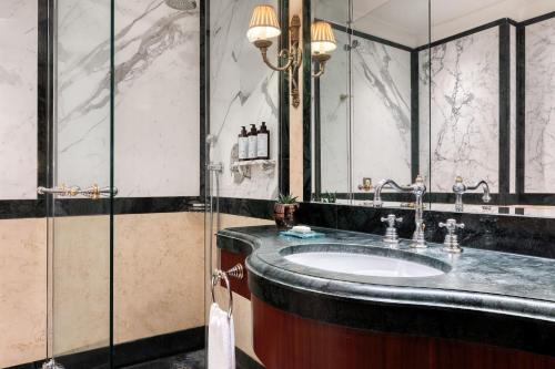 Deluxe, Guest room, 2 Twin/Single Bed(s), City view