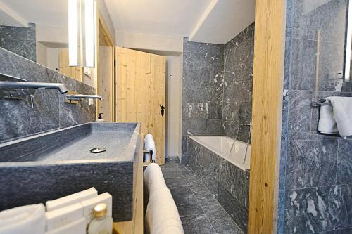 Suite Annex