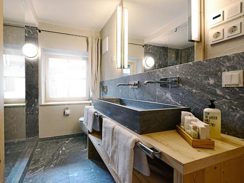 Suite Annex
