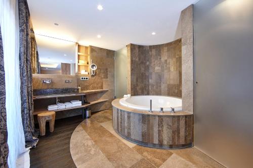 Suite with Mountain View