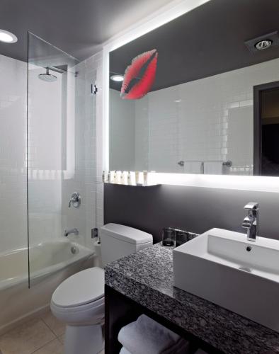 Queen Room with Two Queen Beds and Work Desk - Non-Smoking