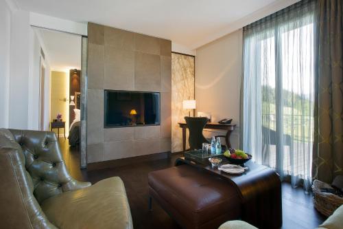 Corner Suite with Balcony and Lake View