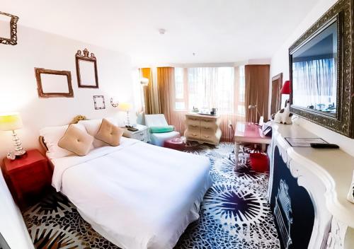Getaway Deal - Free Upgrade to Premier Room