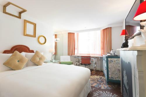 Getaway Deal - Free Upgrade to Premier Room