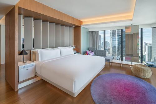 Urban King Suite with One King Bed