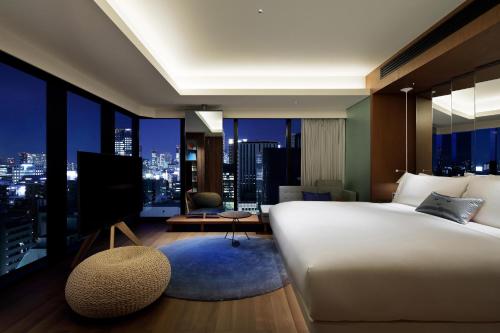 Urban King Suite with One King Bed