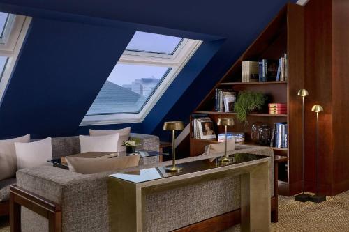 2-Bedroom Premium Executive Suite with Club lounge access