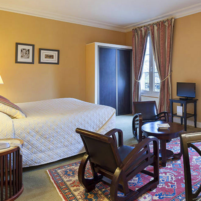 Triple Room