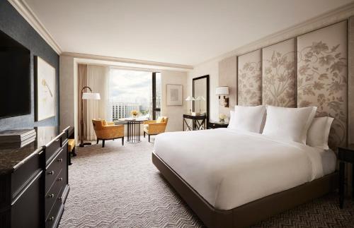 Deluxe King Room - Disability Access