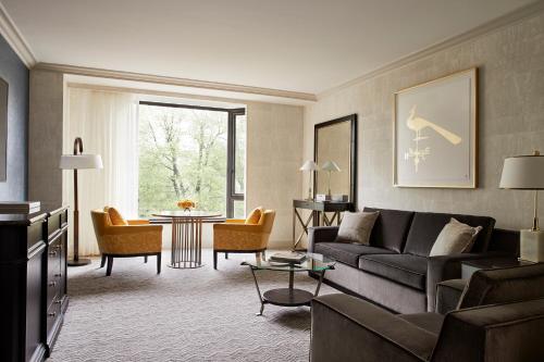 Garden-View  Executive Suite King