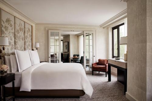 State Suite with King Bed