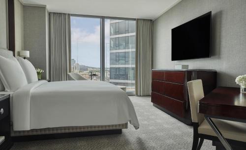 Cambridge King Suite