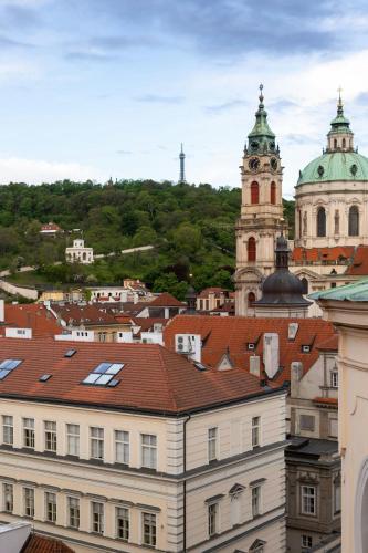 Executive Suite, 1 Bedroom Suite, 1 King, Prague City view