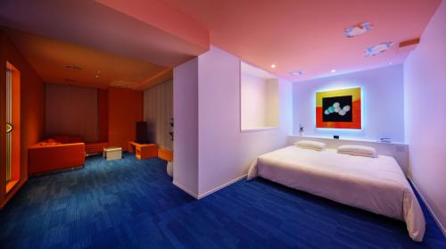 Semi Suite
