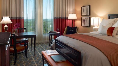 Premier King Room