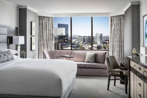 City View, Guest room, 1 King, High floor