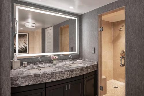 Presidential Suite with King Bed